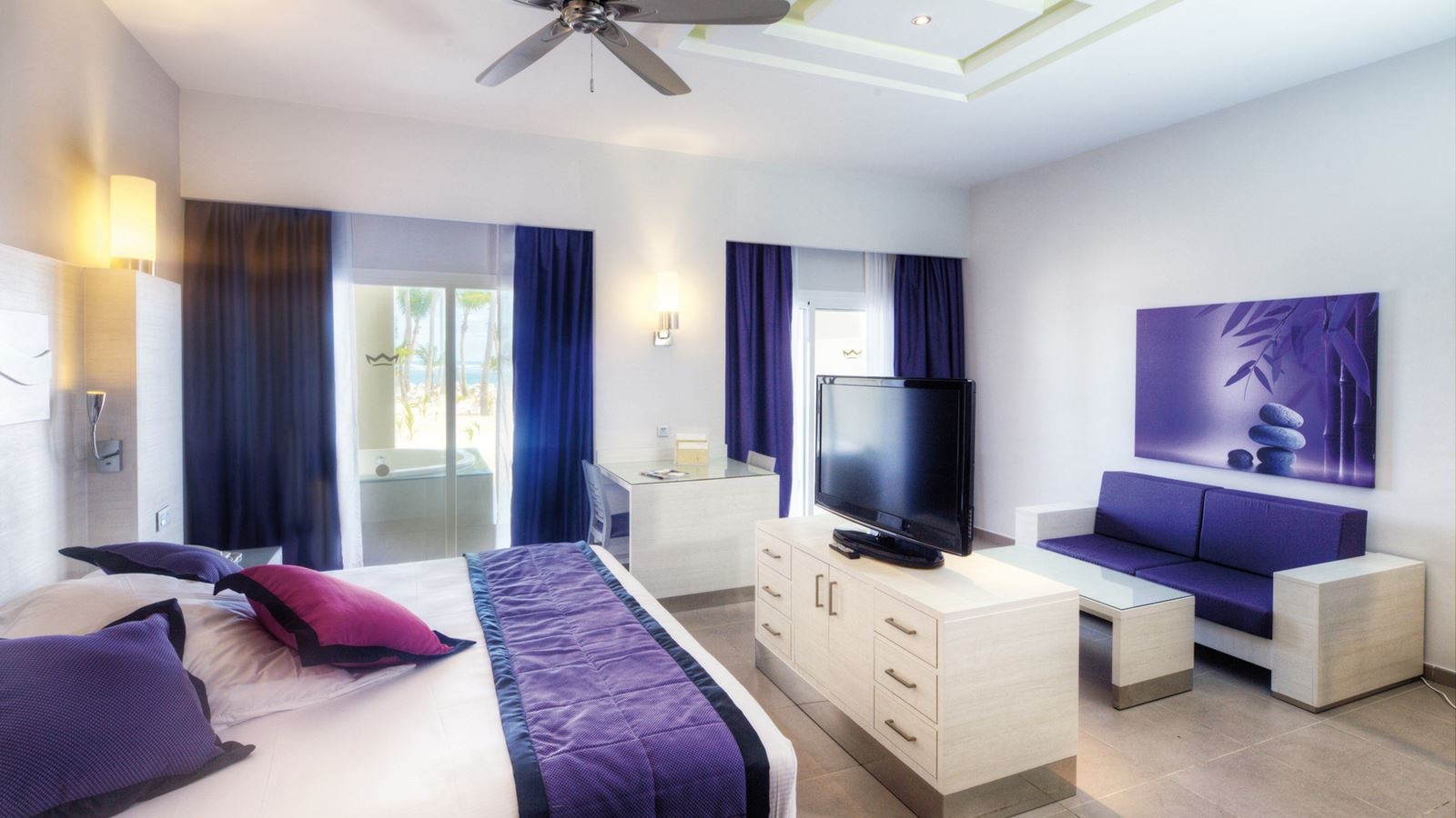 rooms-villas-junior-suite-jacuzzi-superior