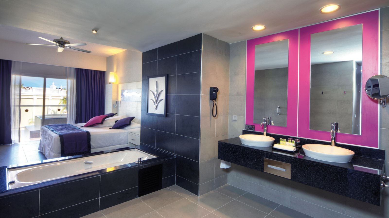 rooms-suite-jacuzzi