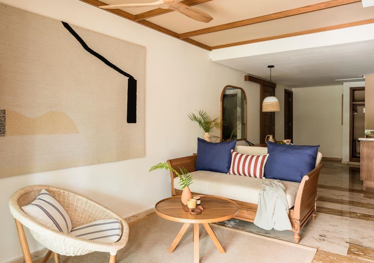 rooms-master-suite-zel-swimup