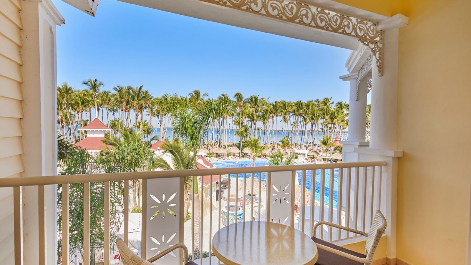 rooms-junior-suite-deluxe-ocean-front