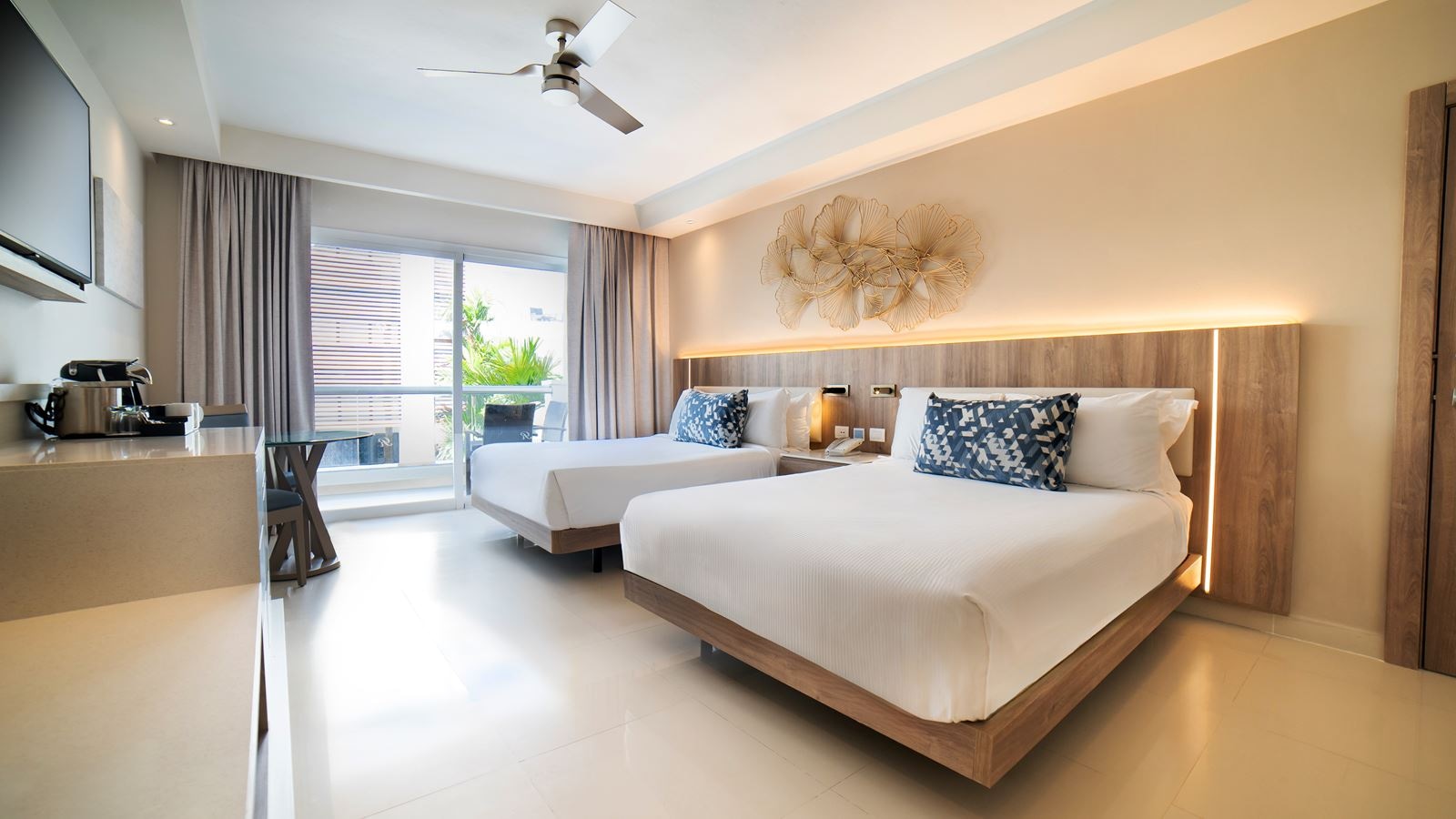 rooms-luxury-room-diamond-club