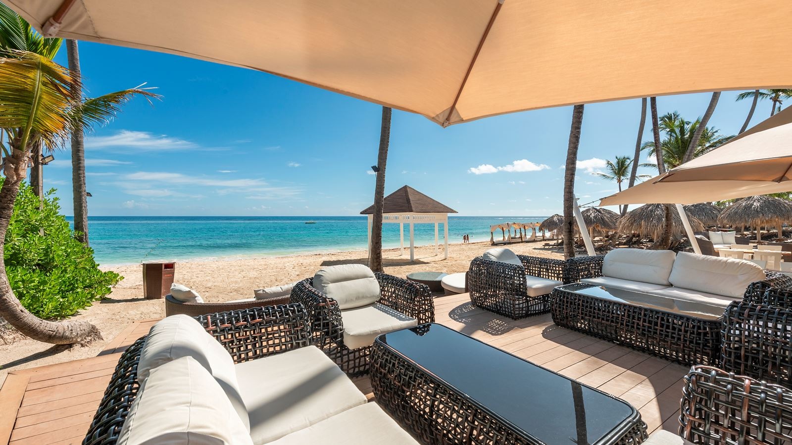 bars-diamond-club-beach-bar