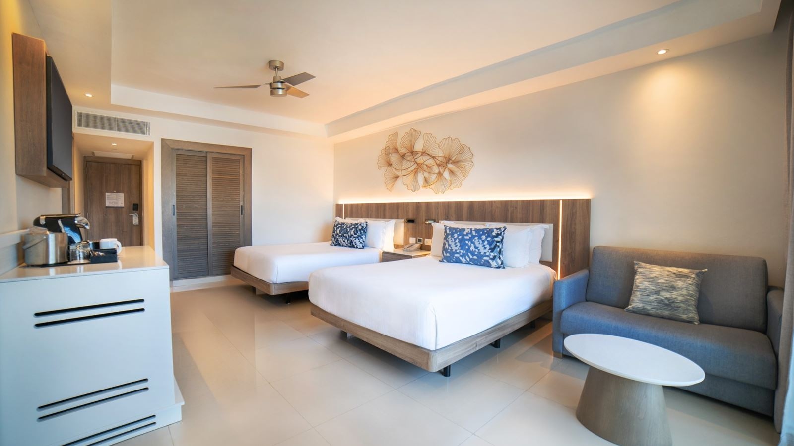 rooms-luxury-room-diamond-club