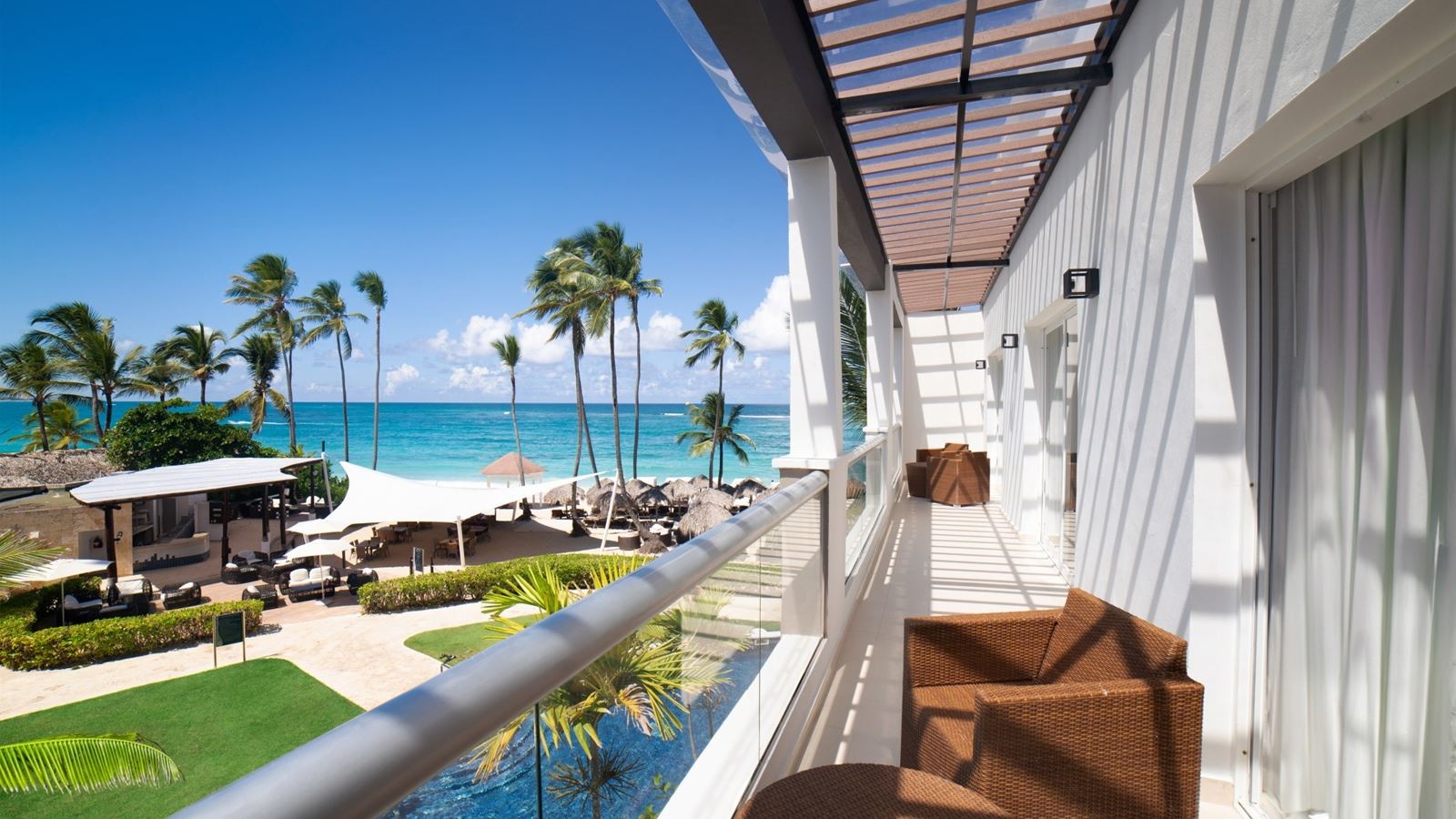 rooms-chairmans-two-bedroom-ocean-front-suite-diamond-club