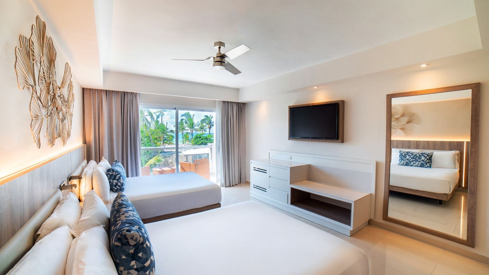 rooms-chairmans-two-bedroom-ocean-front-suite-diamond-club