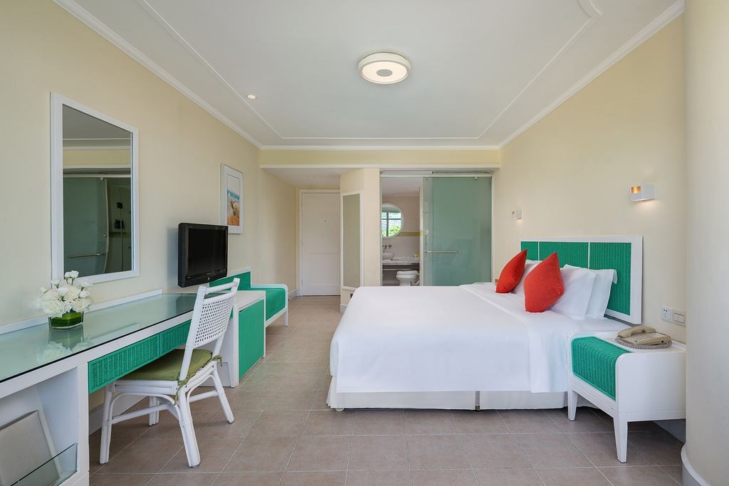 rooms-superior-sea-view-room