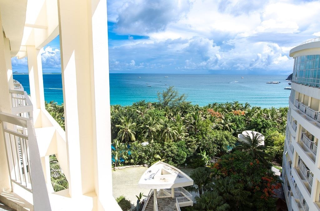 rooms-deluxe-sea-view-room