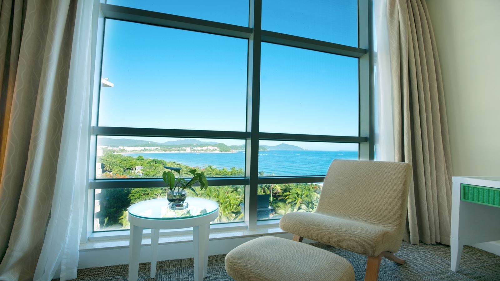 rooms-dublex-ocean-view-king-room