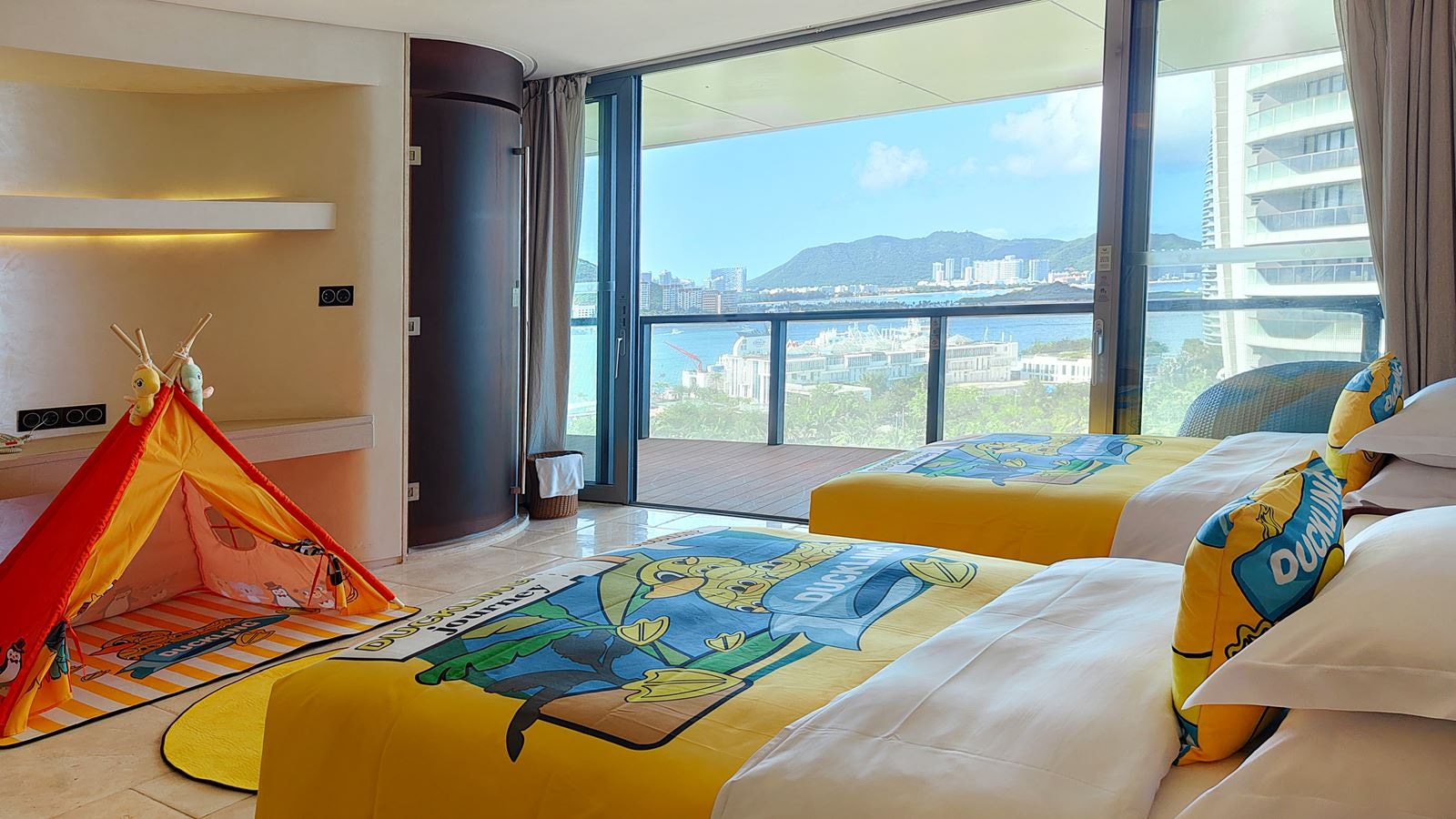 rooms-family-ocean-view-suite--tree-beds-room