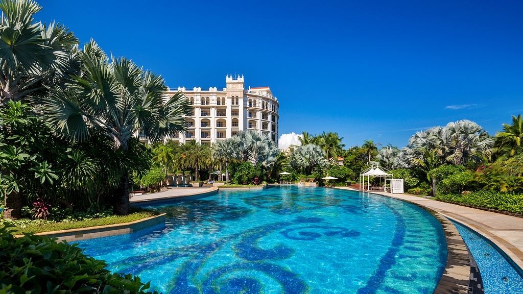 pools-outdoor-pool