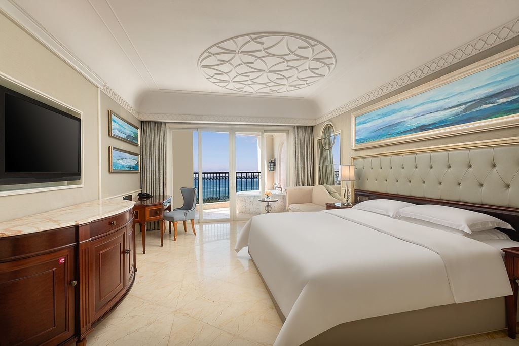 rooms-crowne-plaza-standart-sea-view-high-room