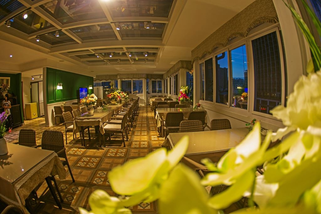 restaurants-restaurants