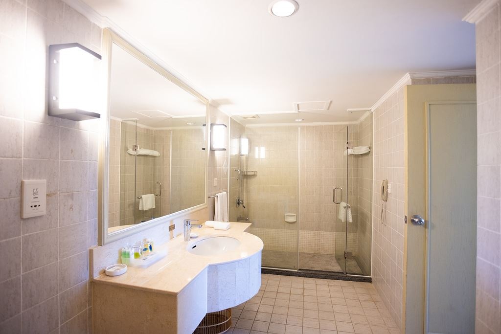 rooms-family-2-bedroom-suite