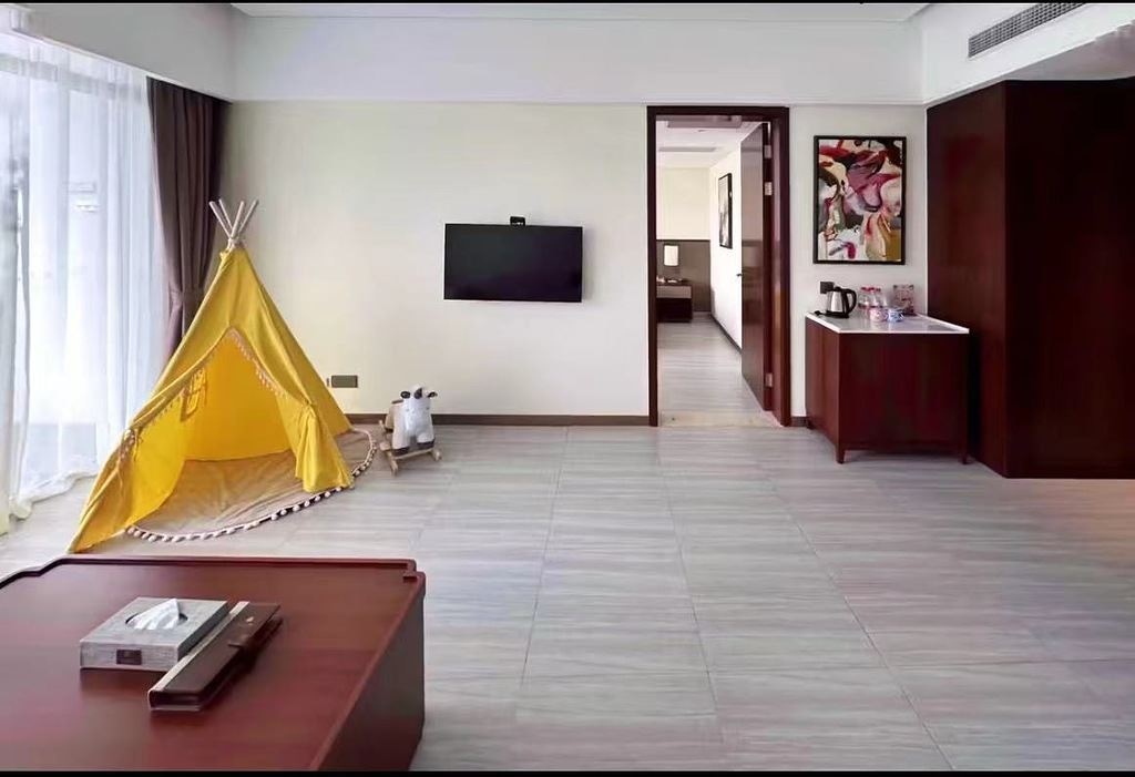 rooms-family-garden-view-room