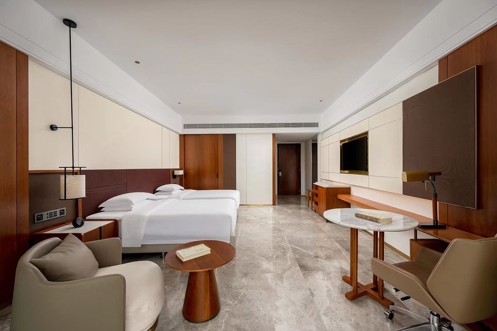 rooms-luxury-sea-view-room