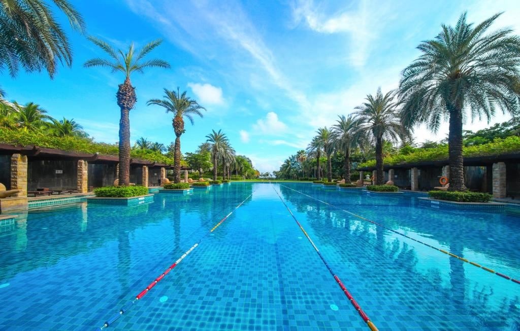 pools-outdoor-pool