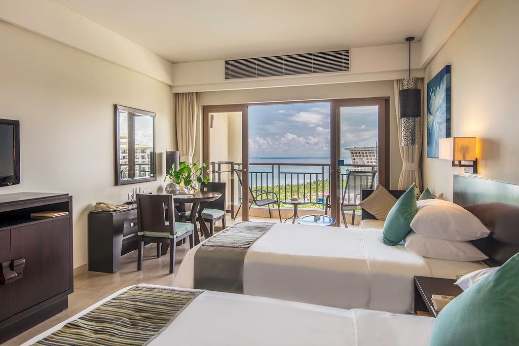 rooms-deluxe-seaview-room