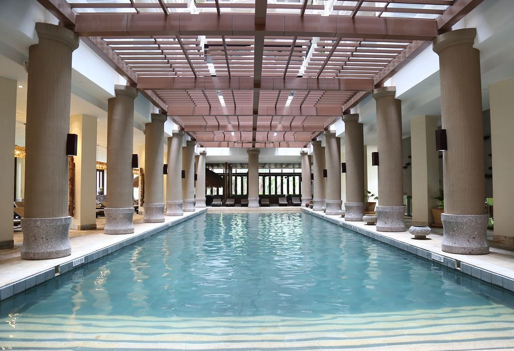 pools-indoor-pool