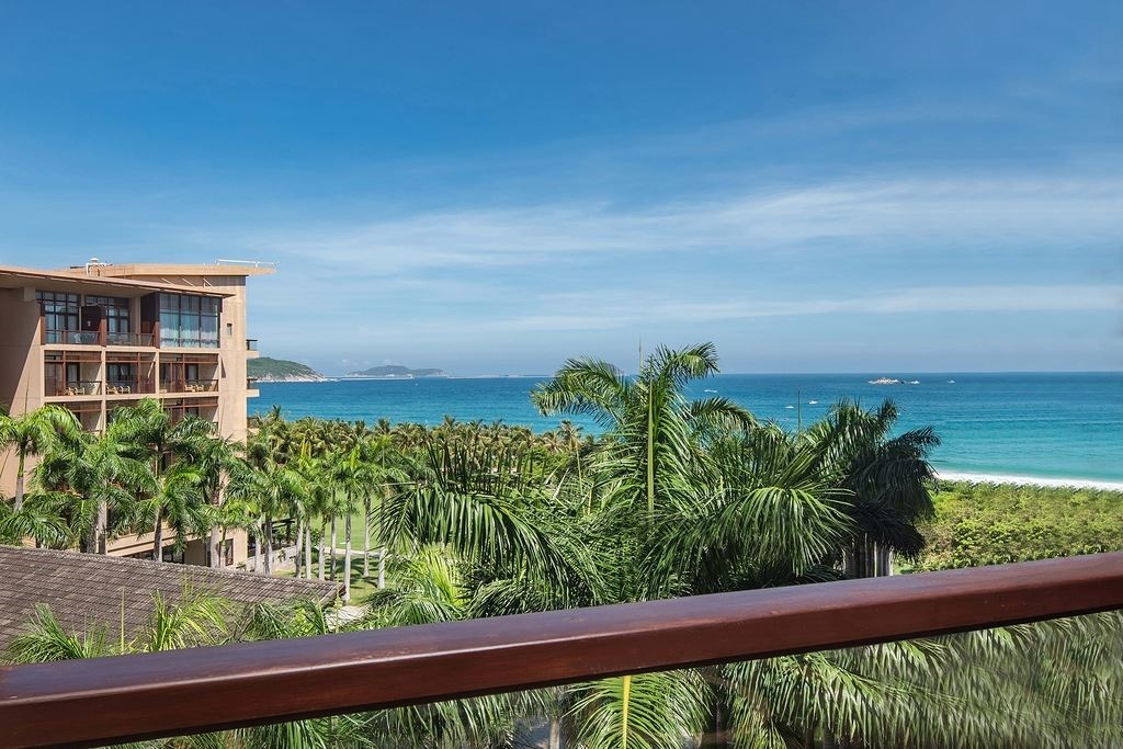 rooms-deluxe-sea-view-room