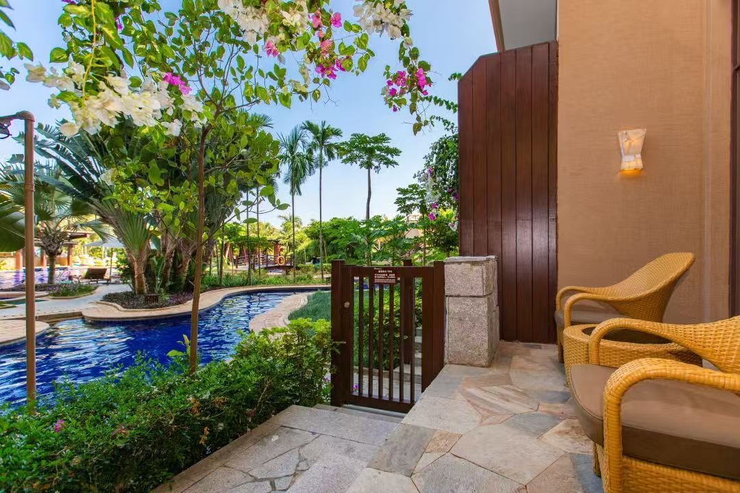 rooms-laguna-view-twin-beds