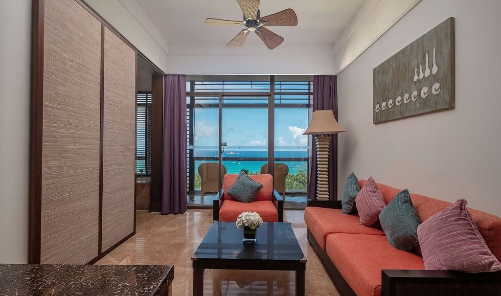 rooms-elegant-sea-view-mini-suite
