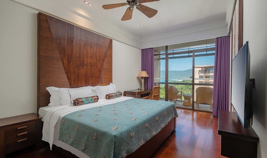 rooms-holiday-sea-view-suite-king
