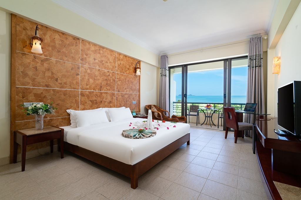 rooms-deluxe-ocean-view