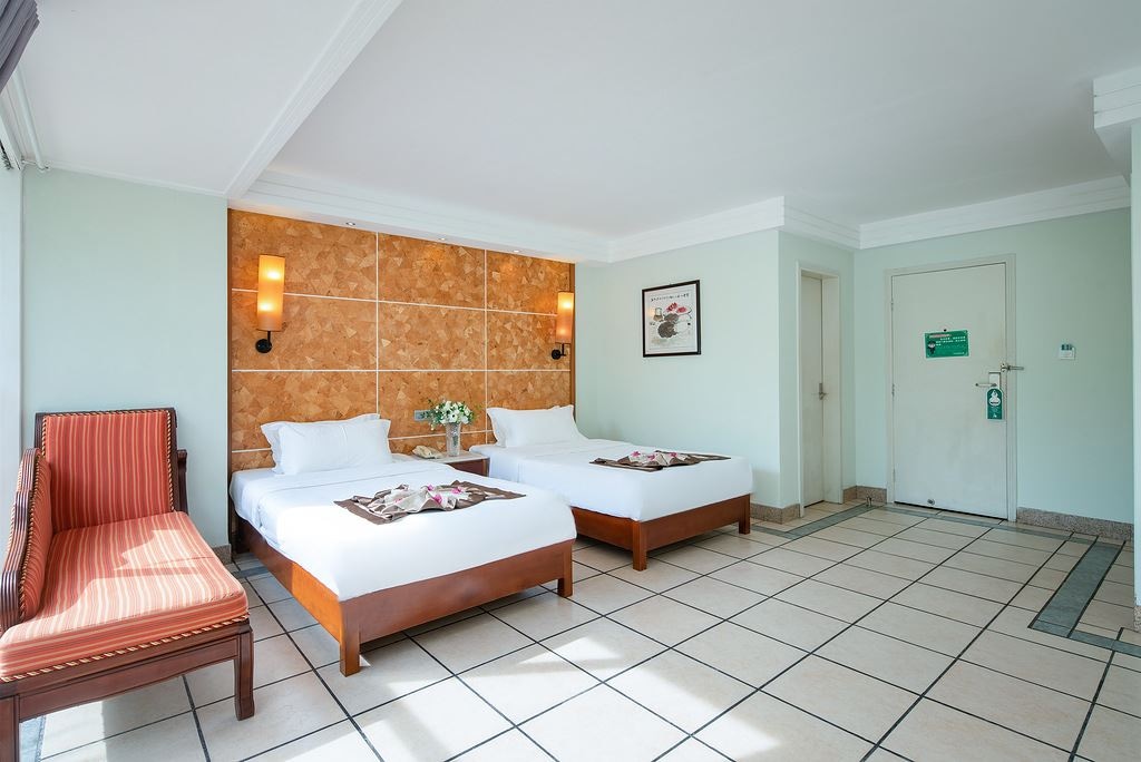 rooms-pool-view-villa