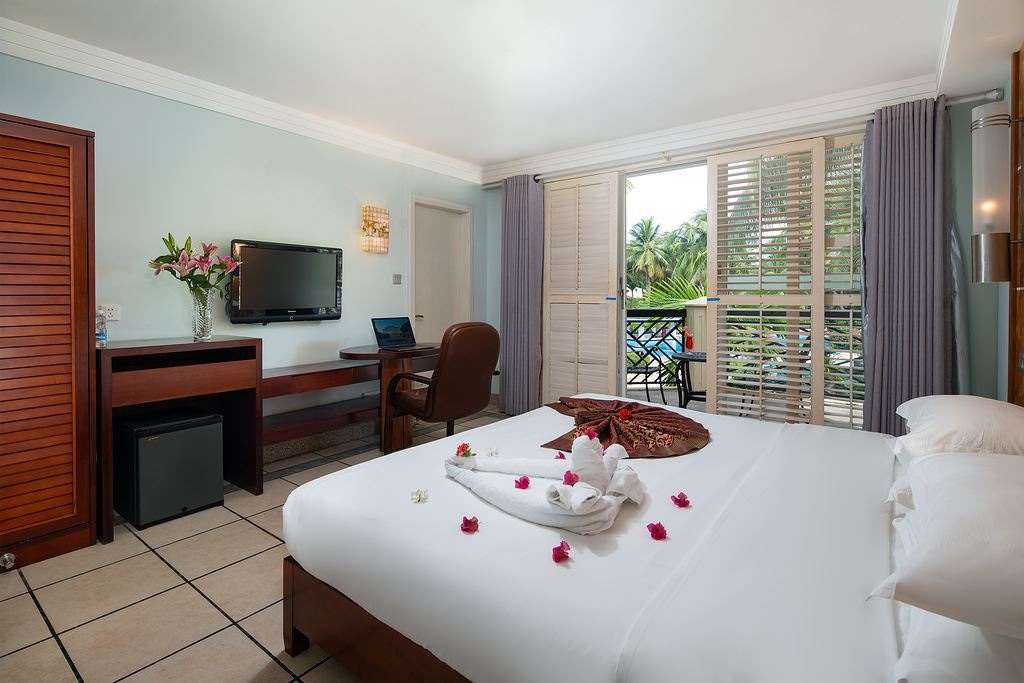 rooms-pool-view-villa