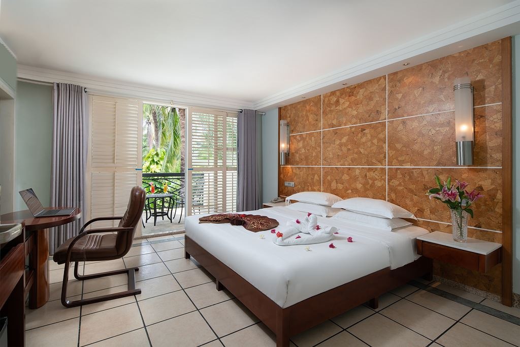 rooms-pool-view-villa