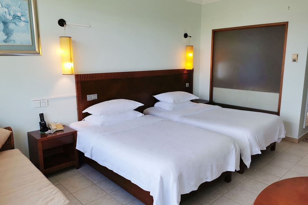 rooms-superior-garden-view-in-annex-building-king-bedtwin-bed