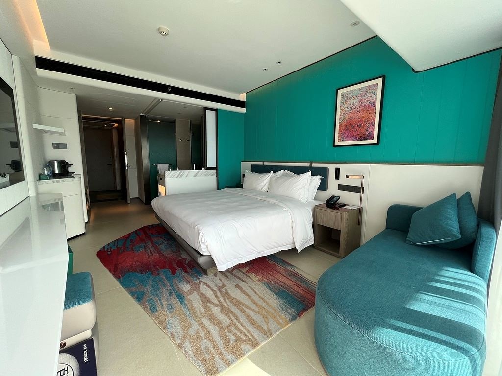 rooms-180-degree-luxurious-sea-view-room-180