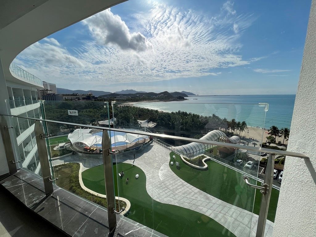 rooms-180-degree-luxurious-sea-view-room-180