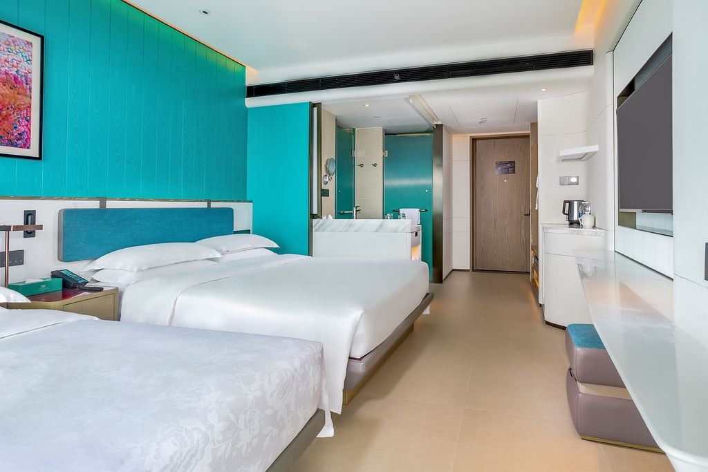 rooms-180-degree-luxurious-sea-view-family-room-180
