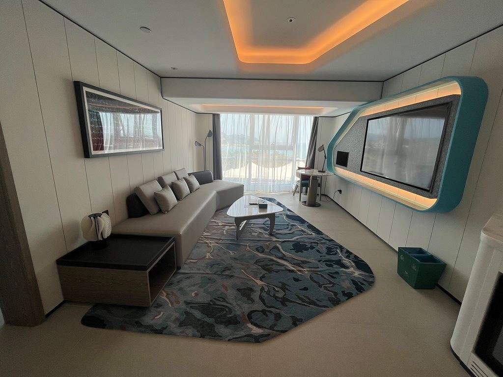 rooms-onebedroom-and-oneliving-room-sea-view-suite