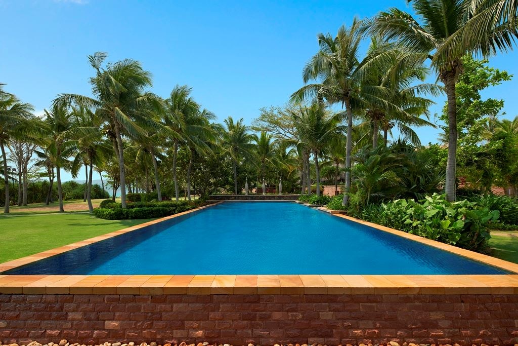 pools-outdoor-pool