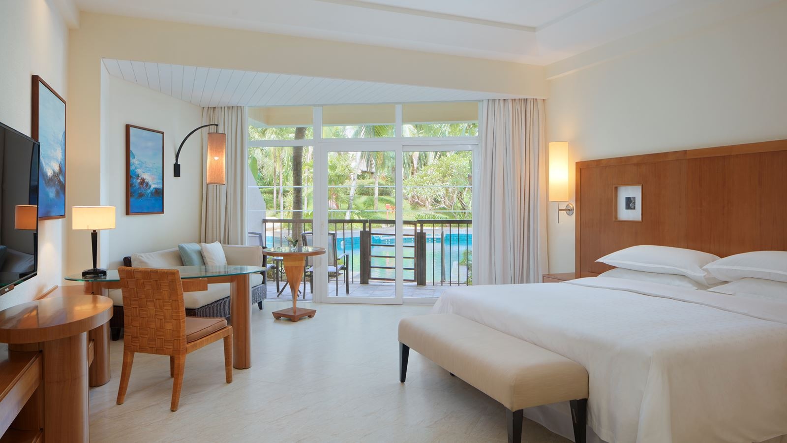 rooms-grand-deluxe-laguna-room