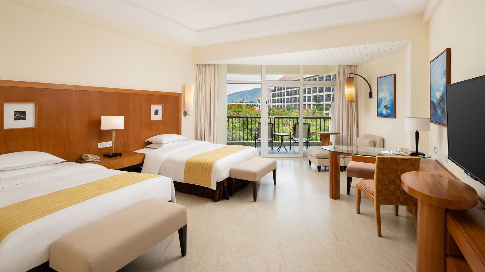 rooms-deluxe-sea-view-room