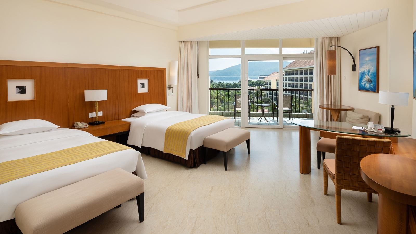 rooms-grand-deluxe-sea-view-room