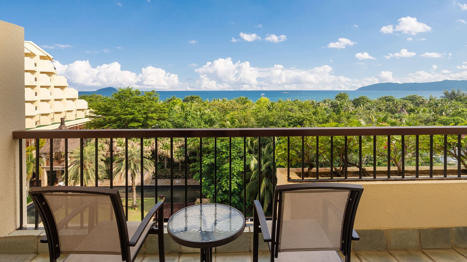 rooms-sea-view-suite