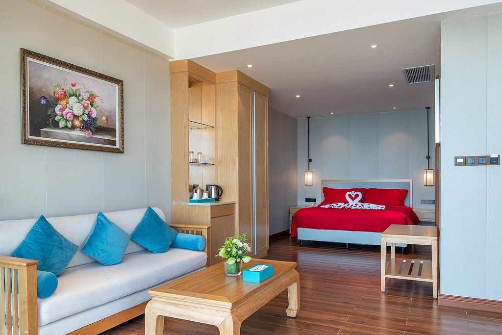 rooms-180-degree-ocean-view-open-suite