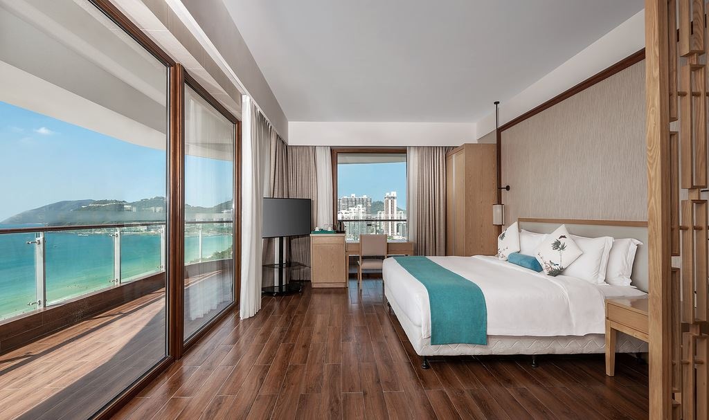 rooms-270-degree-ocean-view-room