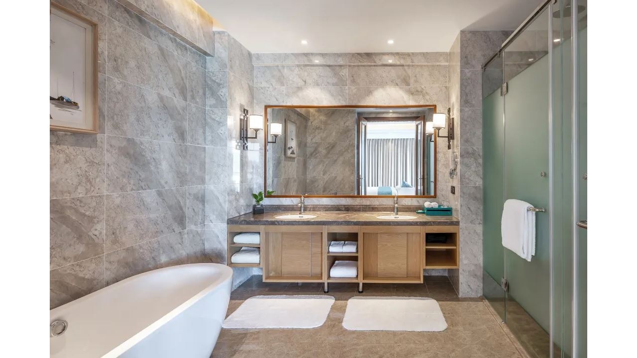 rooms-270-degree-ocean-view-suite