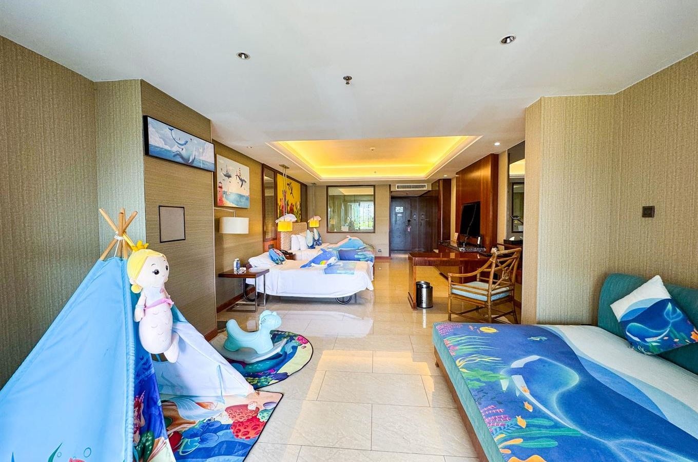 rooms-family-anime-themed-room1king-bed