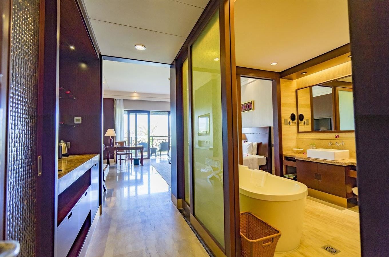 rooms-golf-elegant-room