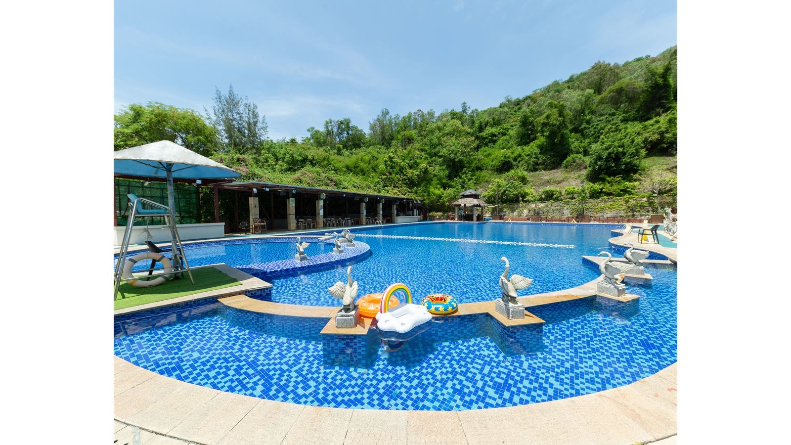 pools-outdoor--indoor-pool