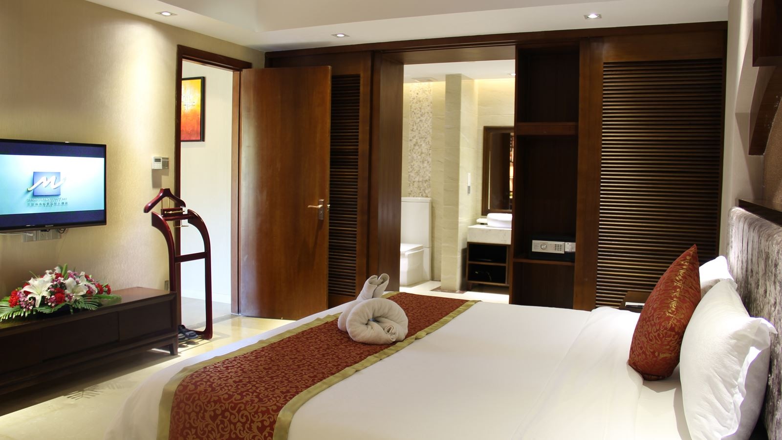 rooms-luhuitou-mountain-view-suite