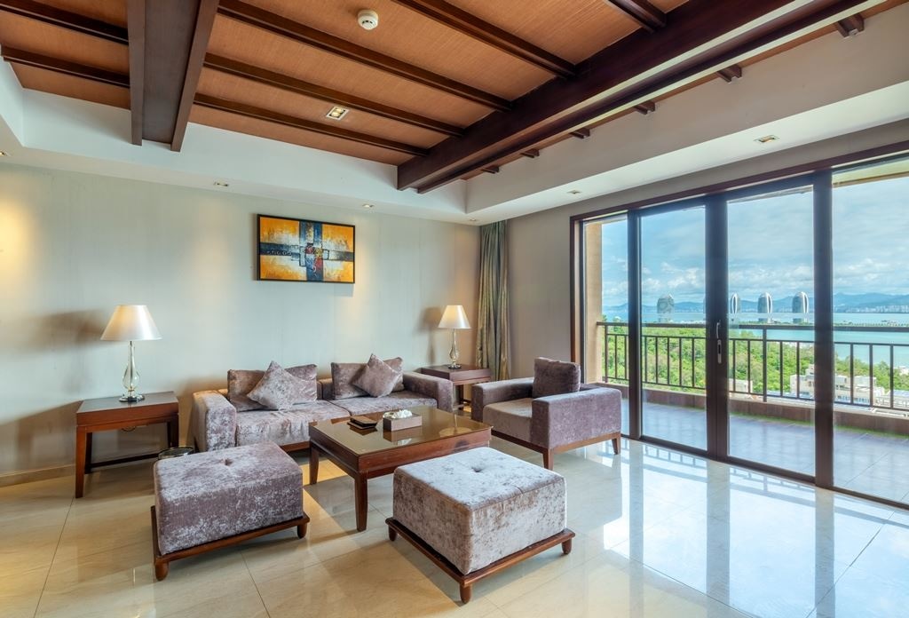 rooms-deluxe-family-1-bedroom-suite-with-sea-view