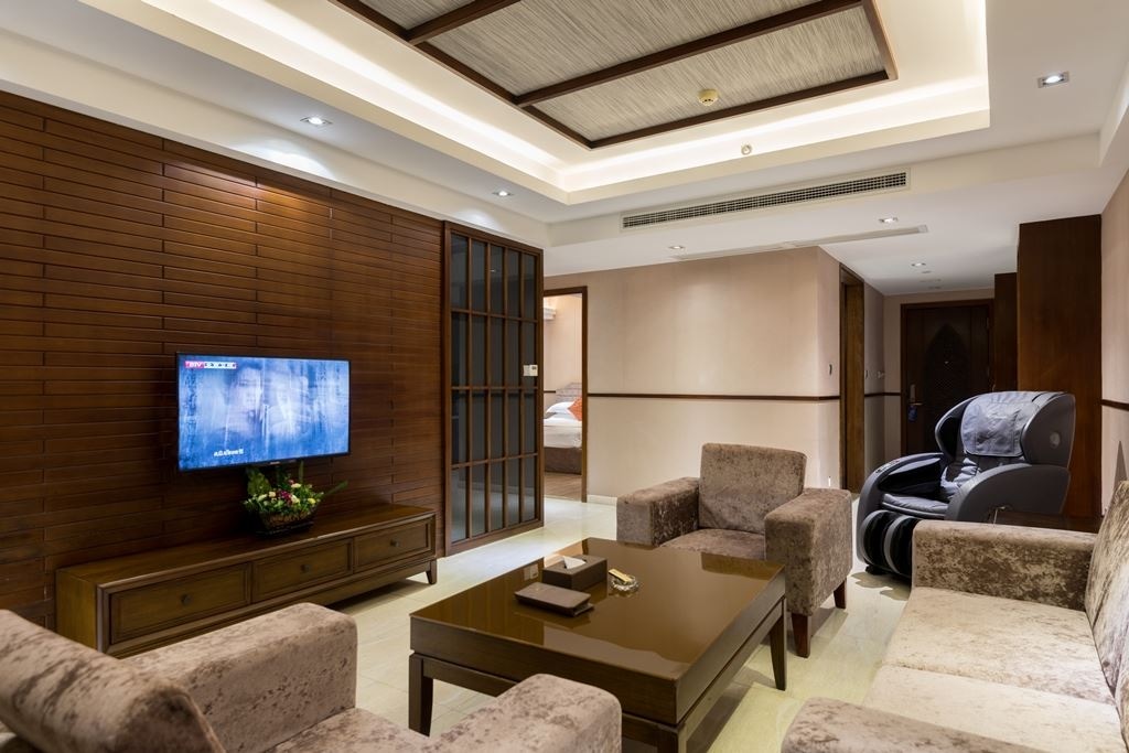 rooms-deluxe-two-bedroom-suite-with-sea-view