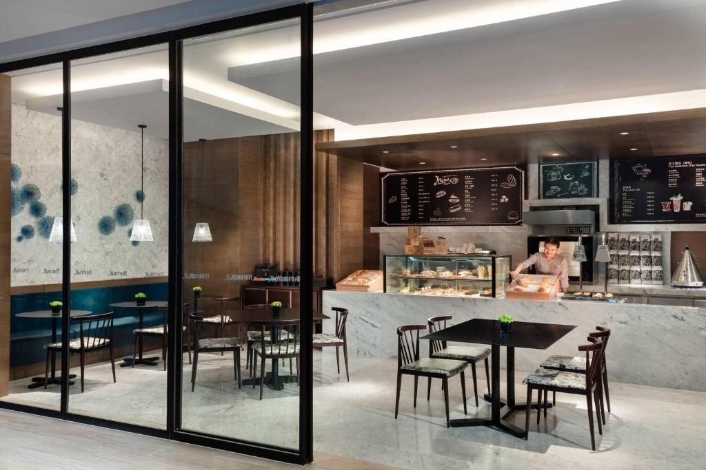 restaurants-restaurants